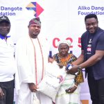 Hunger: Aliko Dangote Foundation’s free  rice excites host communities of Ibese, Itori, Ijebu-Igbo  …Describe the rice Distribution another Operation Feed the Nation