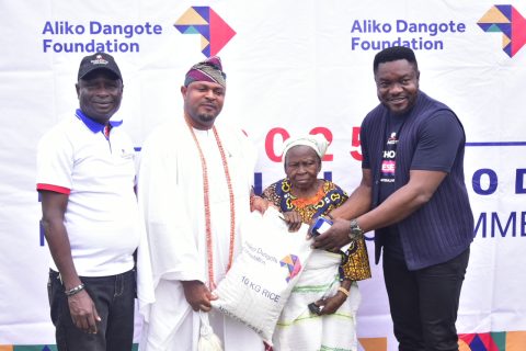 Hunger: Aliko Dangote Foundation’s free  rice excites host communities of Ibese, Itori, Ijebu-Igbo  …Describe the rice Distribution another Operation Feed the Nation